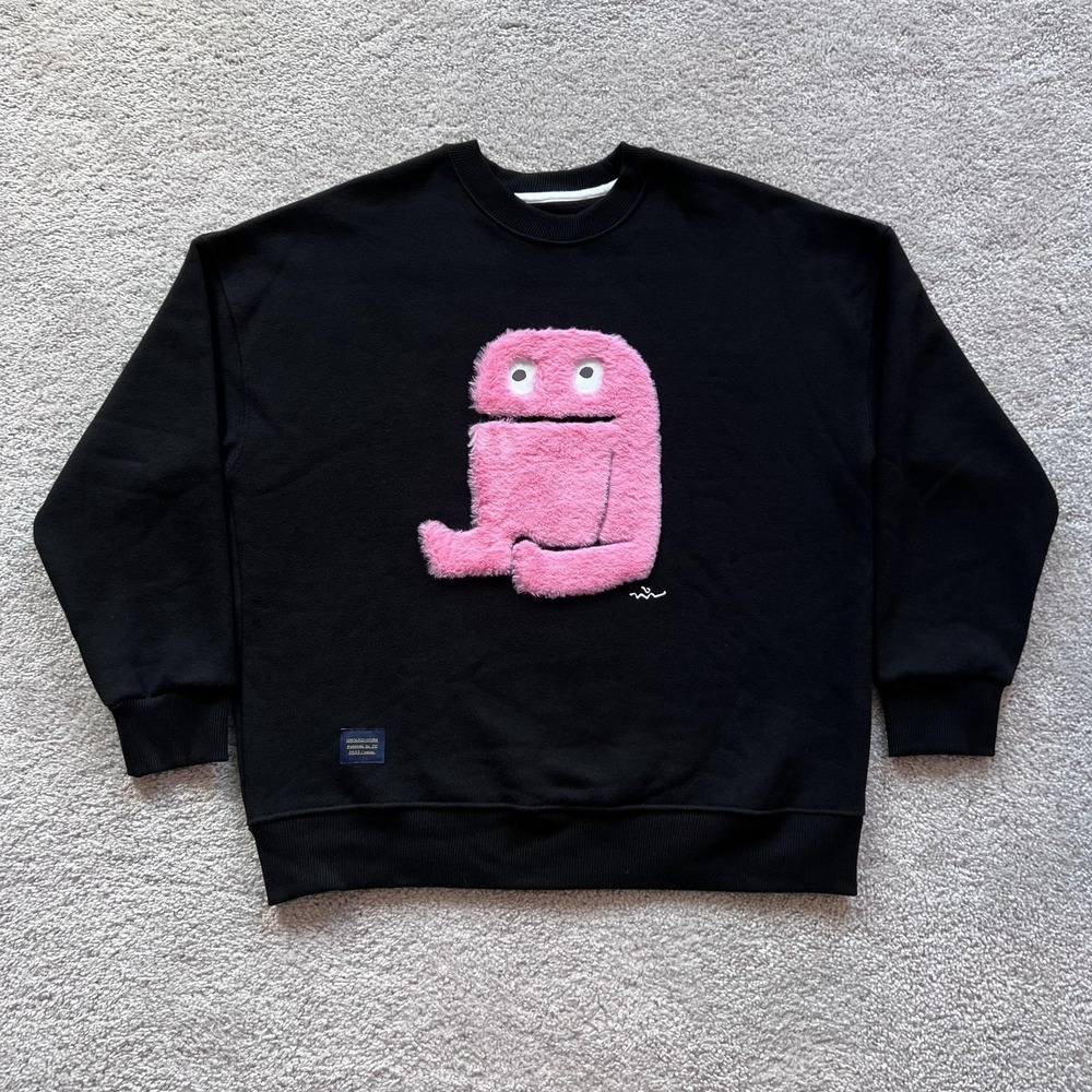 Groundwork Hairy Monster Sweatshirt Mens Small Black Pink Graphic Pullover
